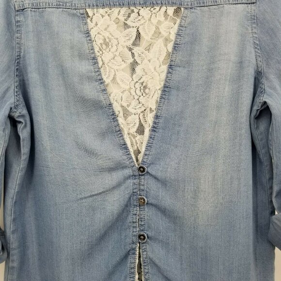 Hint Of Mint Chambray Button Down Front with Lace Inset Back Size M denim & Lace - Picture 8 of 12